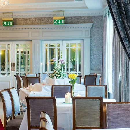 Hotel Dromhall Cill Airne