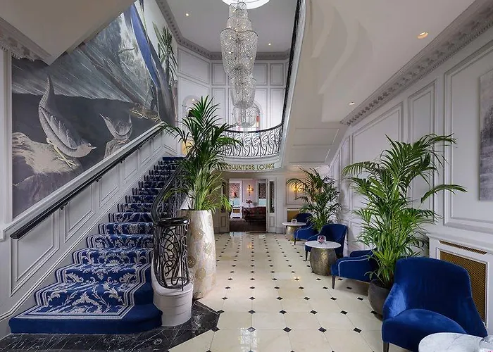 Dromhall Hotel 4*