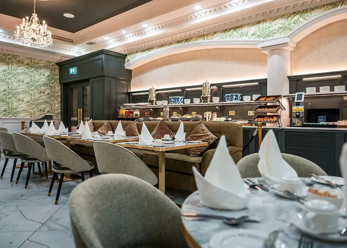 Dromhall Szálloda 4*