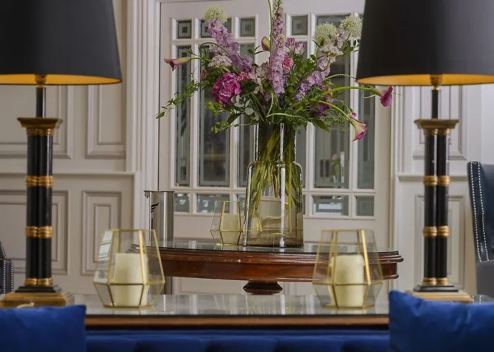 基拉尼杜郎霍尔酒店 4*