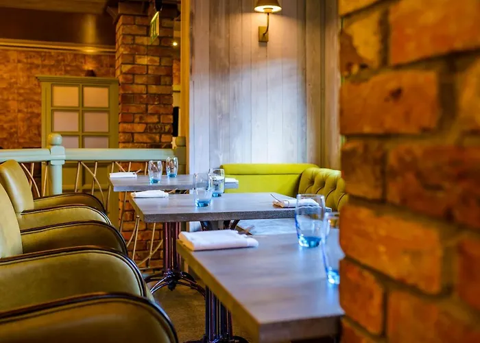 基拉尼杜郎霍尔酒店 4*