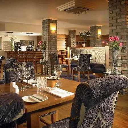 Dromhall Hotel 4*
