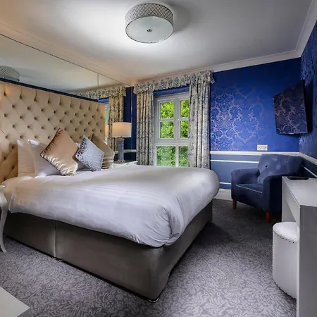 Dromhall 4*